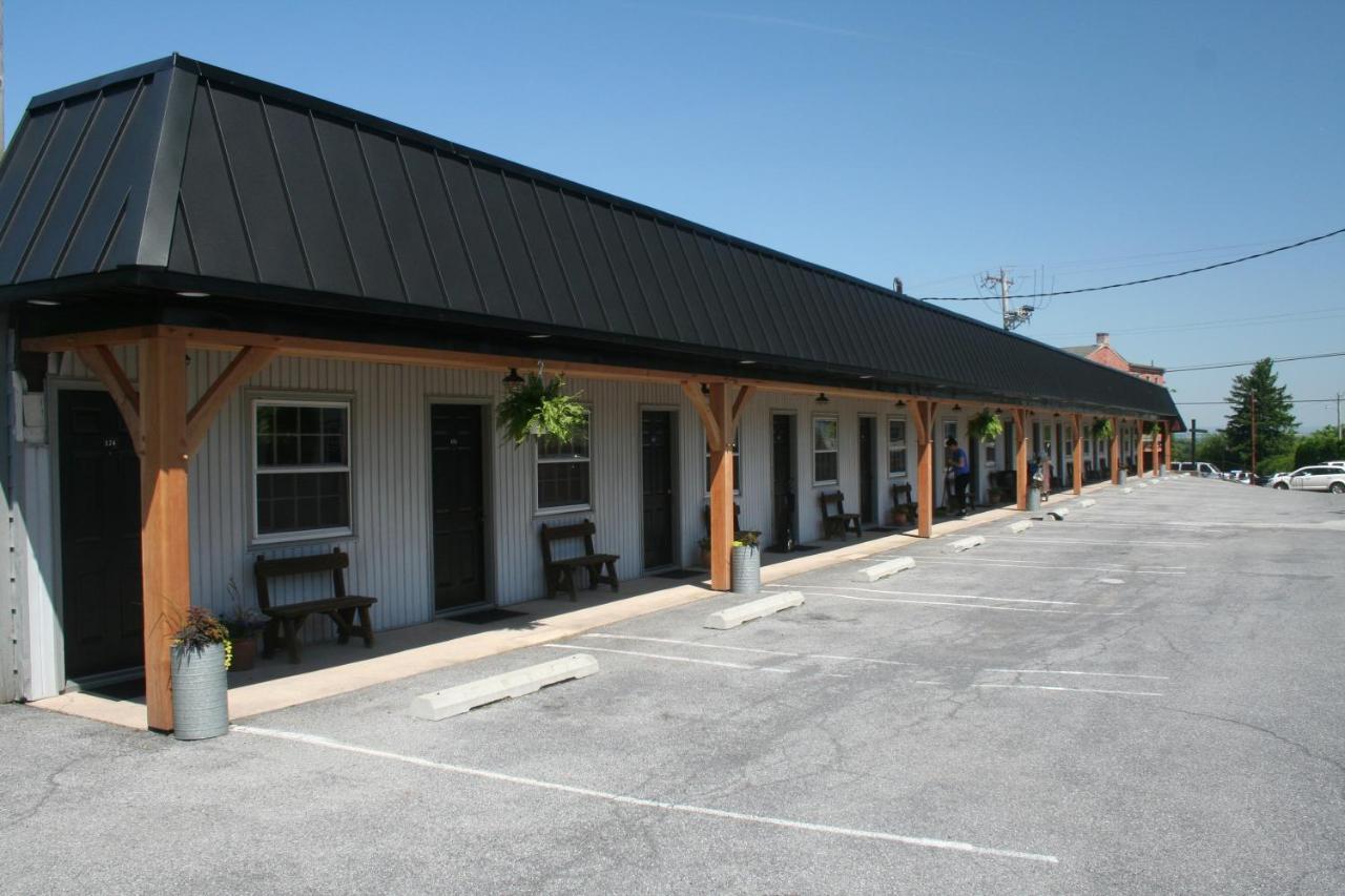 The Carriage House At Strasburg Hotel ภายนอก รูปภาพ