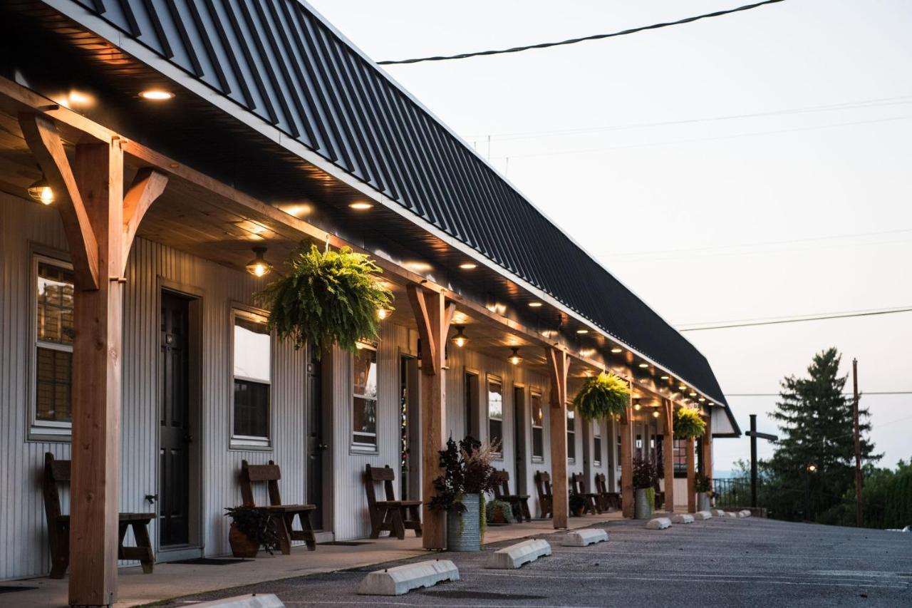 The Carriage House At Strasburg Hotel ภายนอก รูปภาพ